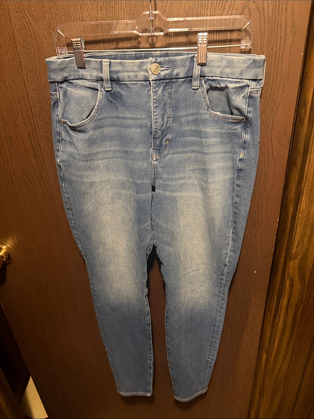 American Eagle Outfitters Light Wash Skinny Jeans